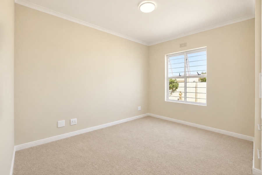 2 Bedroom Property for Sale in Sunningdale Western Cape
